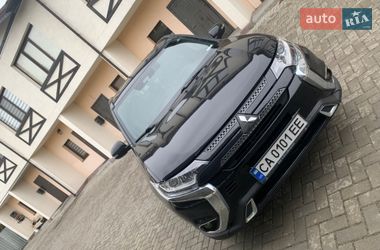 Внедорожник / Кроссовер Mitsubishi Outlander 2020 в Черкассах