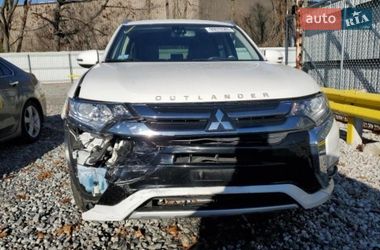 Внедорожник / Кроссовер Mitsubishi Outlander 2018 в Измаиле