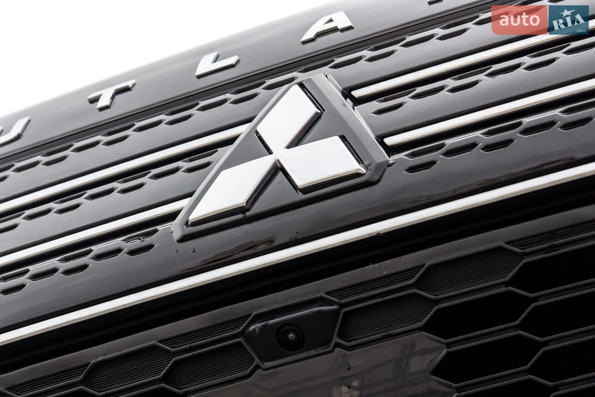 2021 Mitsubishi Outlander - мініатюра 16
