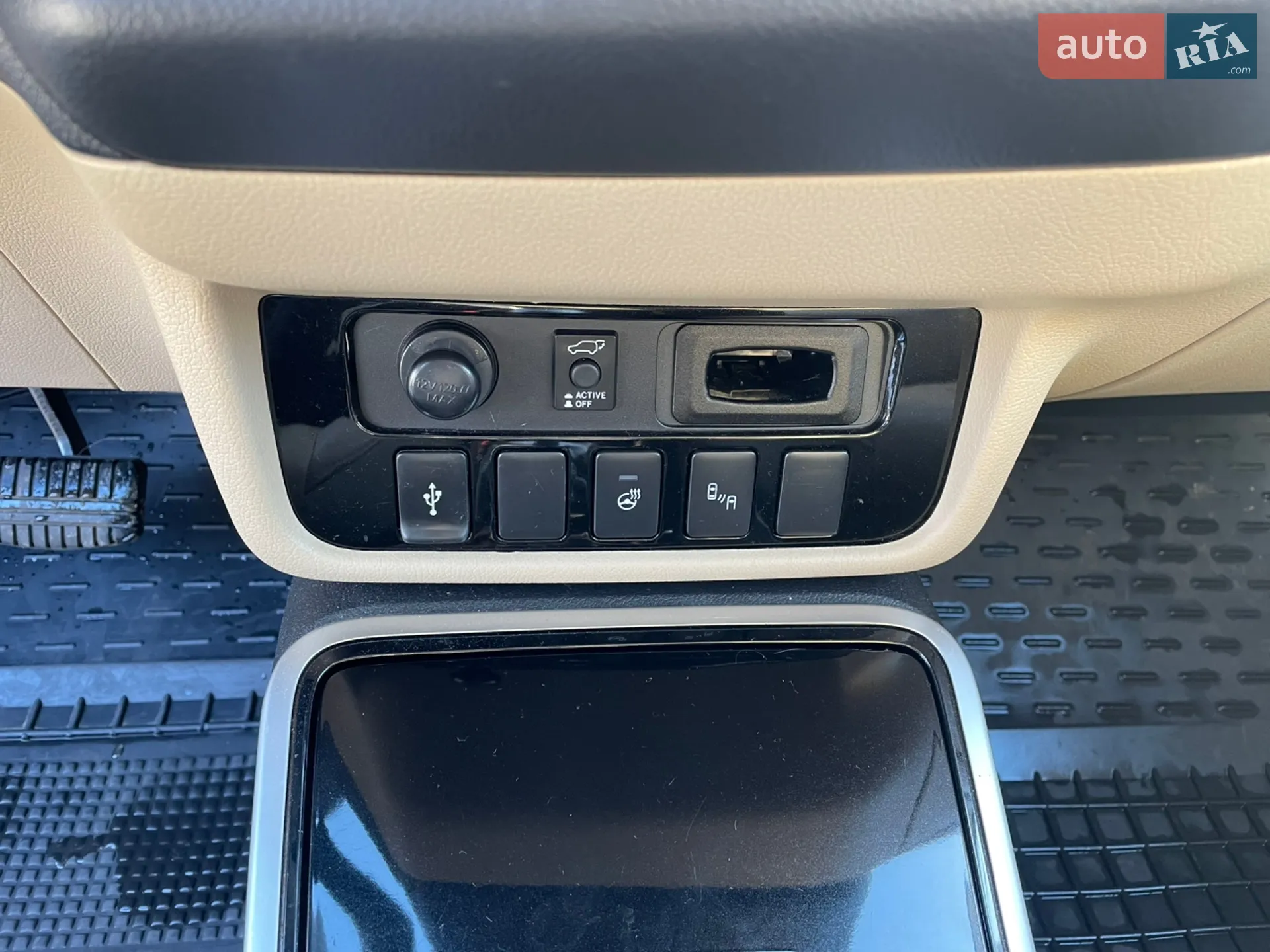 2019 Mitsubishi Outlander - мініатюра 23