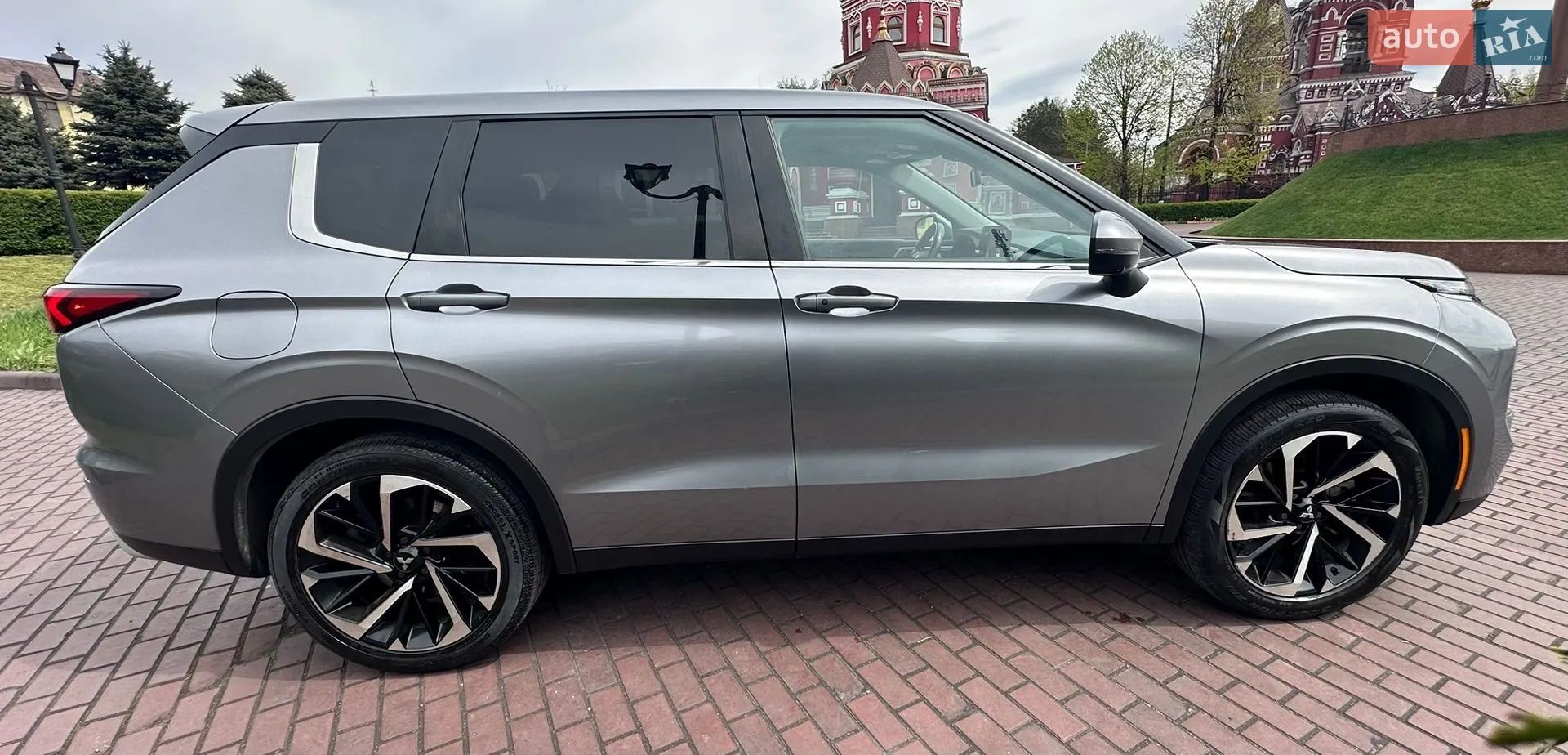 2021 Mitsubishi Outlander - мініатюра 7
