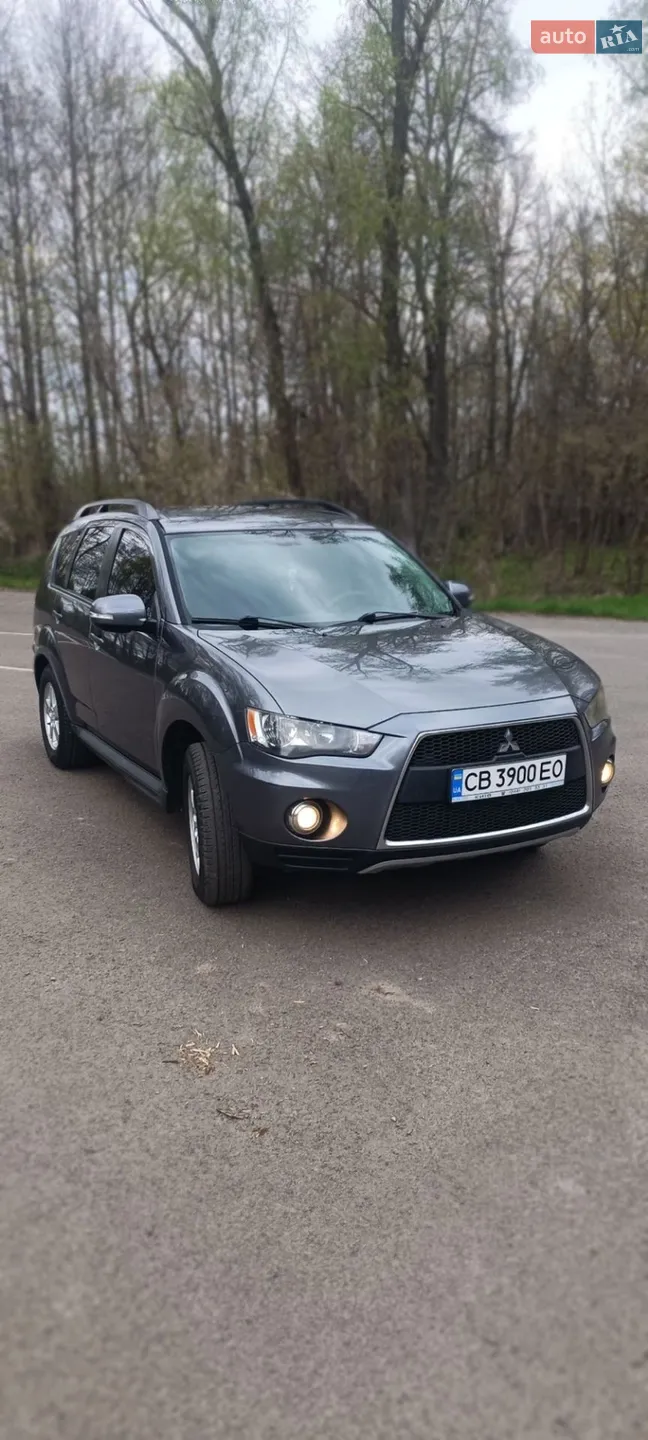 2012 Mitsubishi Outlander - фото 1