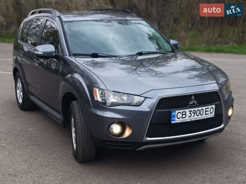 Mitsubishi Outlander 2012