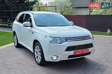 Внедорожник / Кроссовер Mitsubishi Outlander 2013 в Самборе