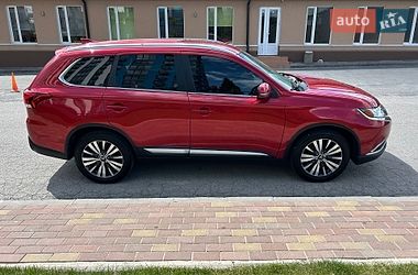 Внедорожник / Кроссовер Mitsubishi Outlander 2019 в Днепре