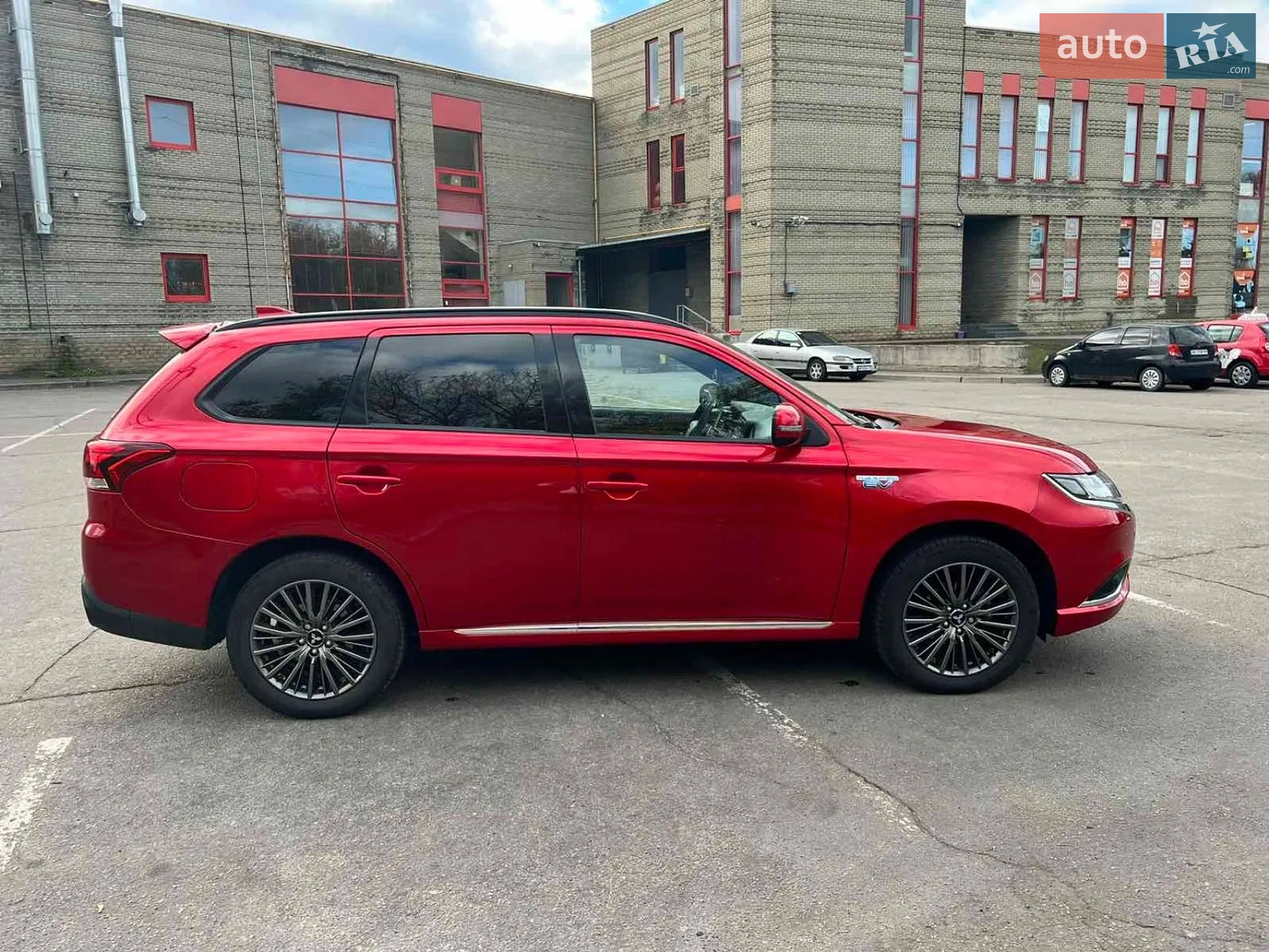2021 Mitsubishi Outlander - мініатюра 4