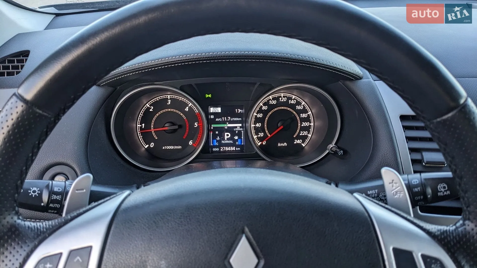 2010 Mitsubishi Outlander - мініатюра 11