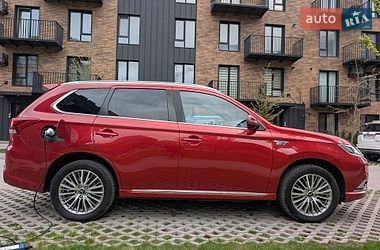 Внедорожник / Кроссовер Mitsubishi Outlander 2019 в Ивано-Франковске