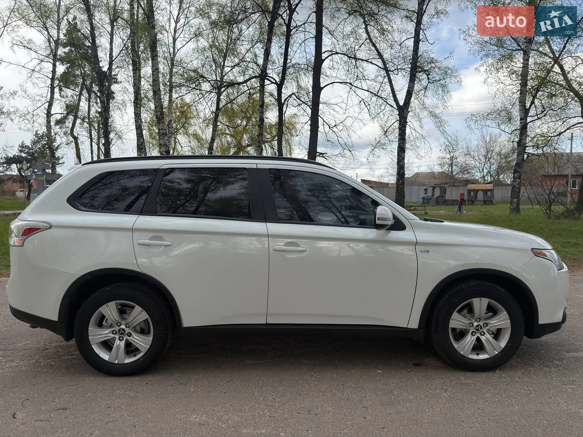 2014 Mitsubishi Outlander - мініатюра 14