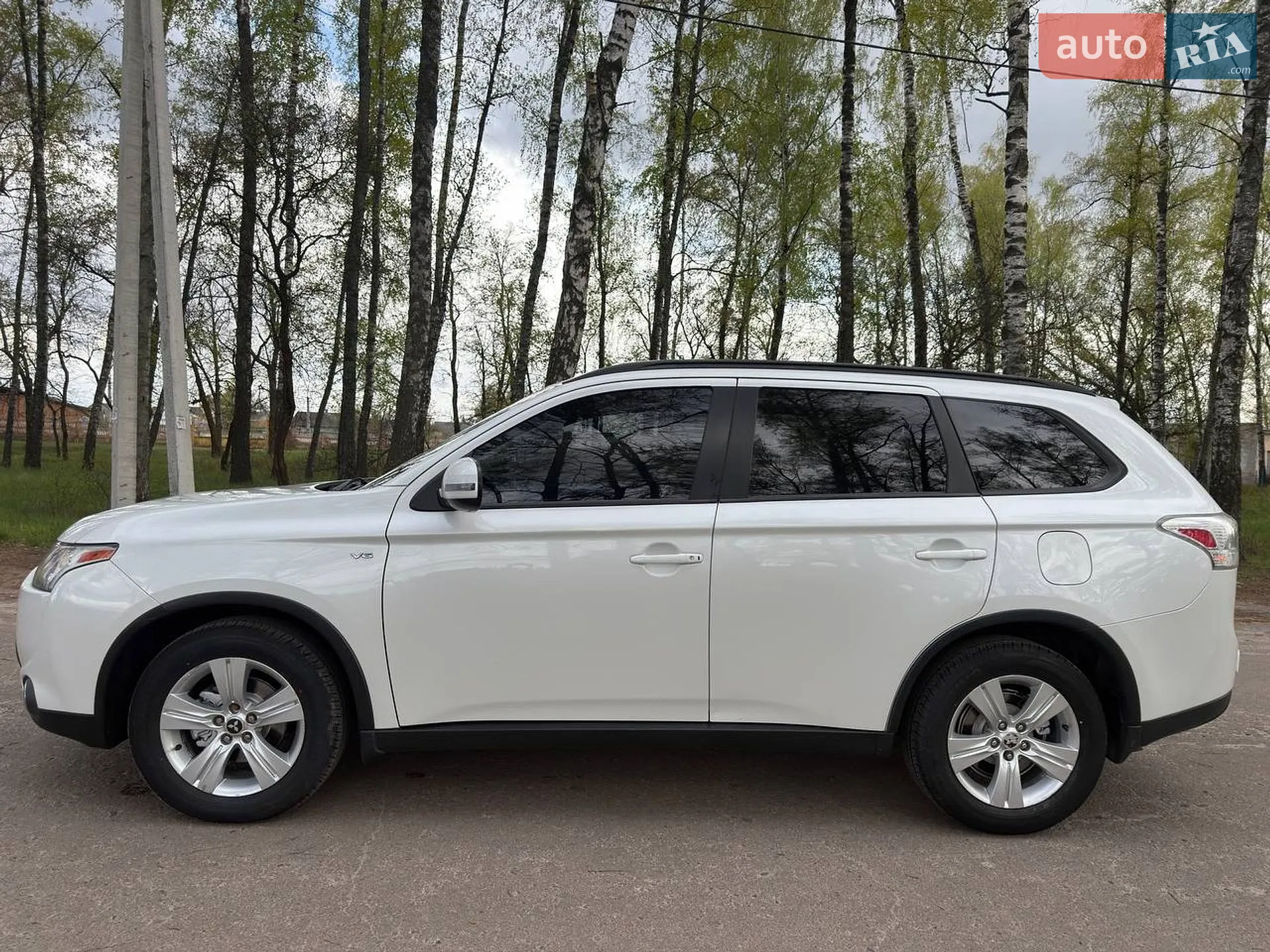 2014 Mitsubishi Outlander - мініатюра 15