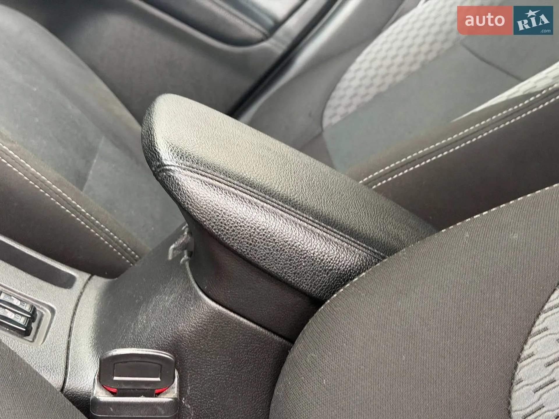 2014 Mitsubishi Outlander - мініатюра 29