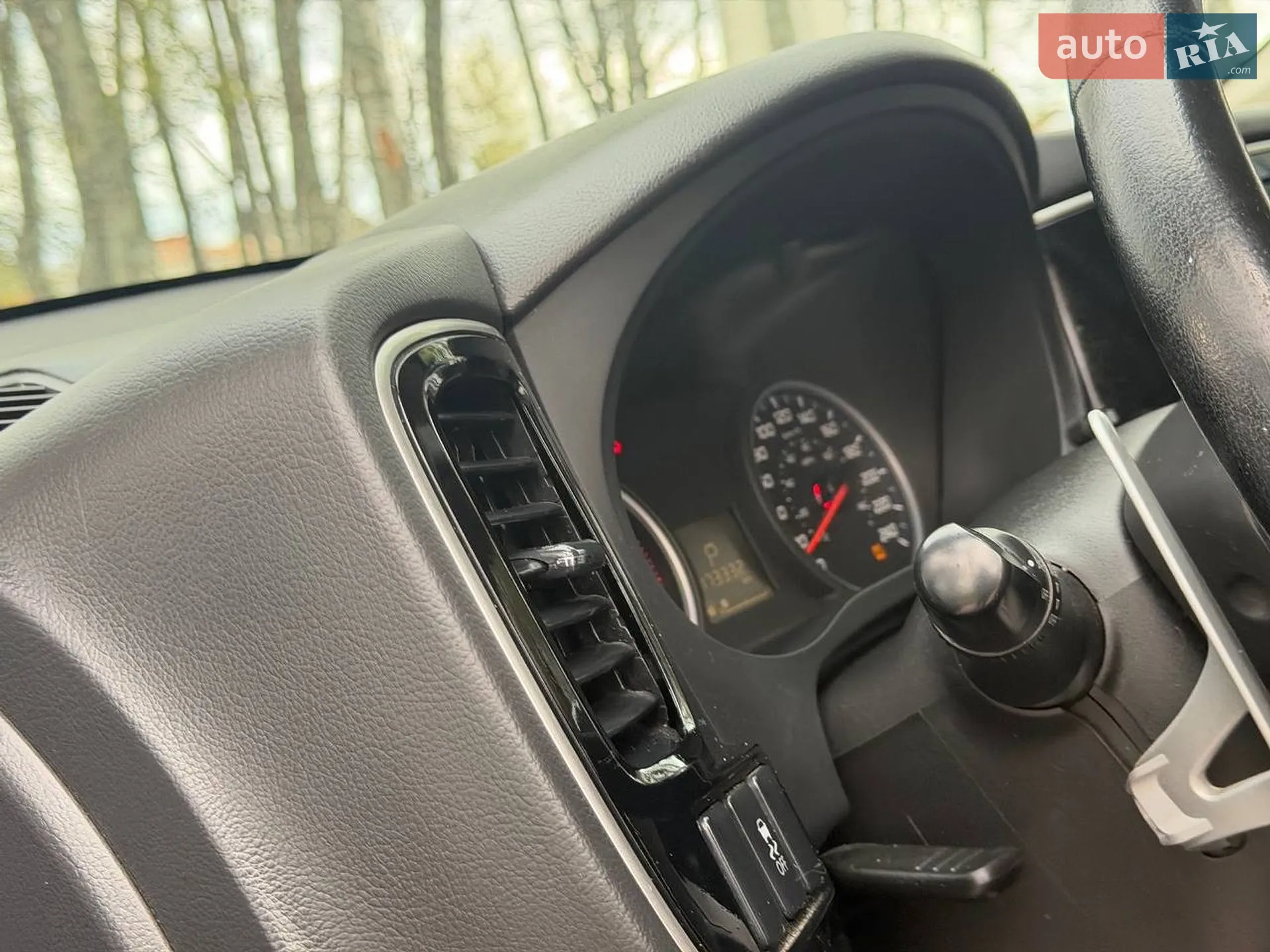2014 Mitsubishi Outlander - мініатюра 32