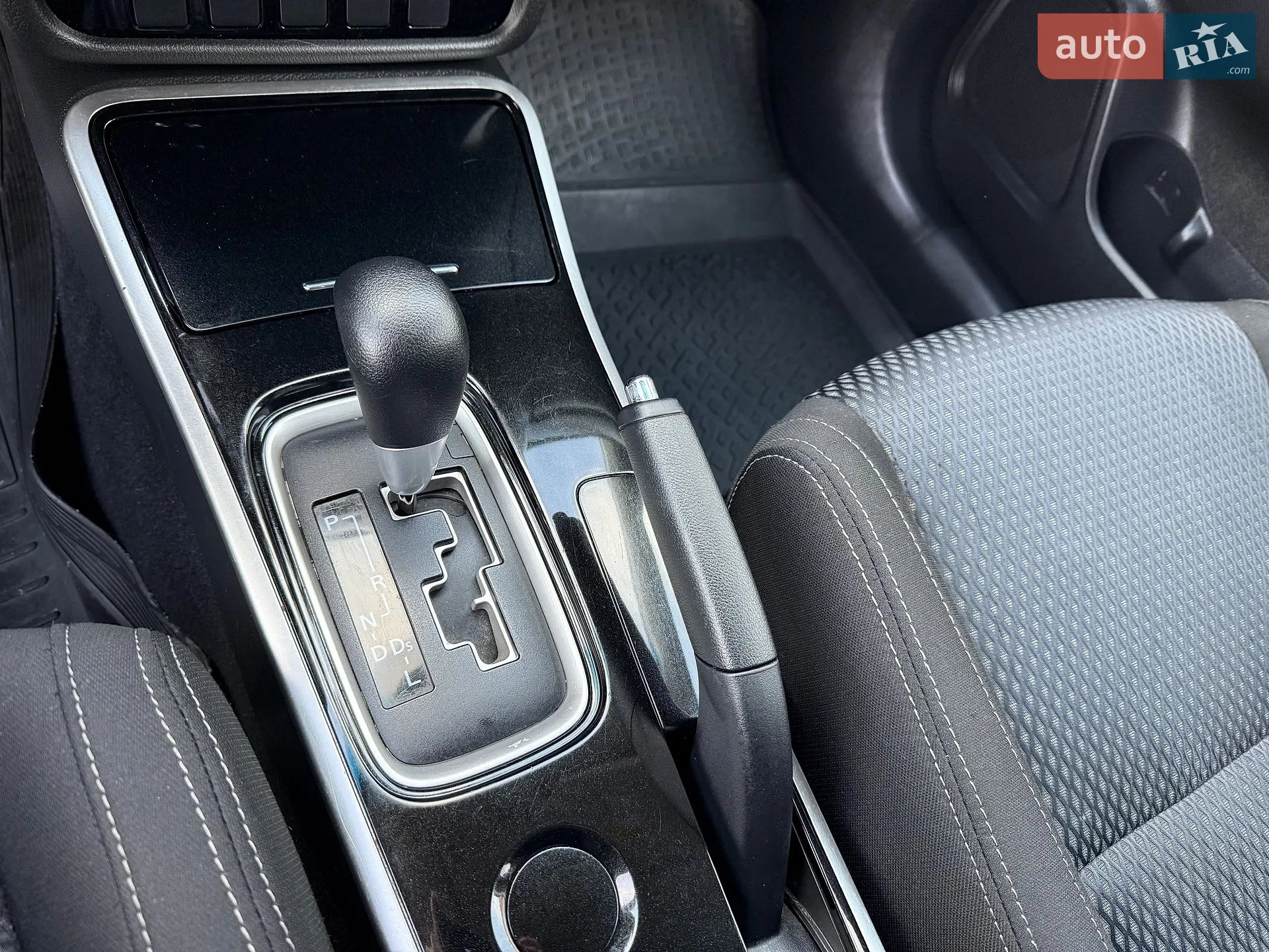 2018 Mitsubishi Outlander - мініатюра 62