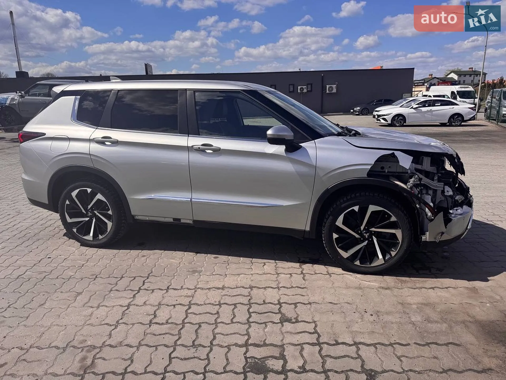 2021 Mitsubishi Outlander - мініатюра 4