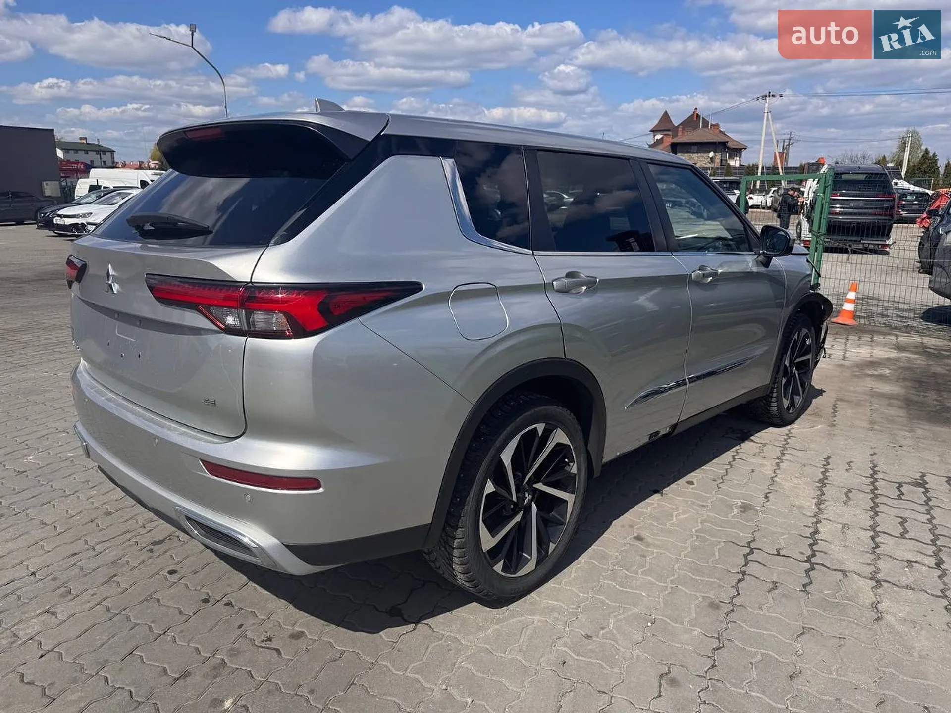 2021 Mitsubishi Outlander - мініатюра 5