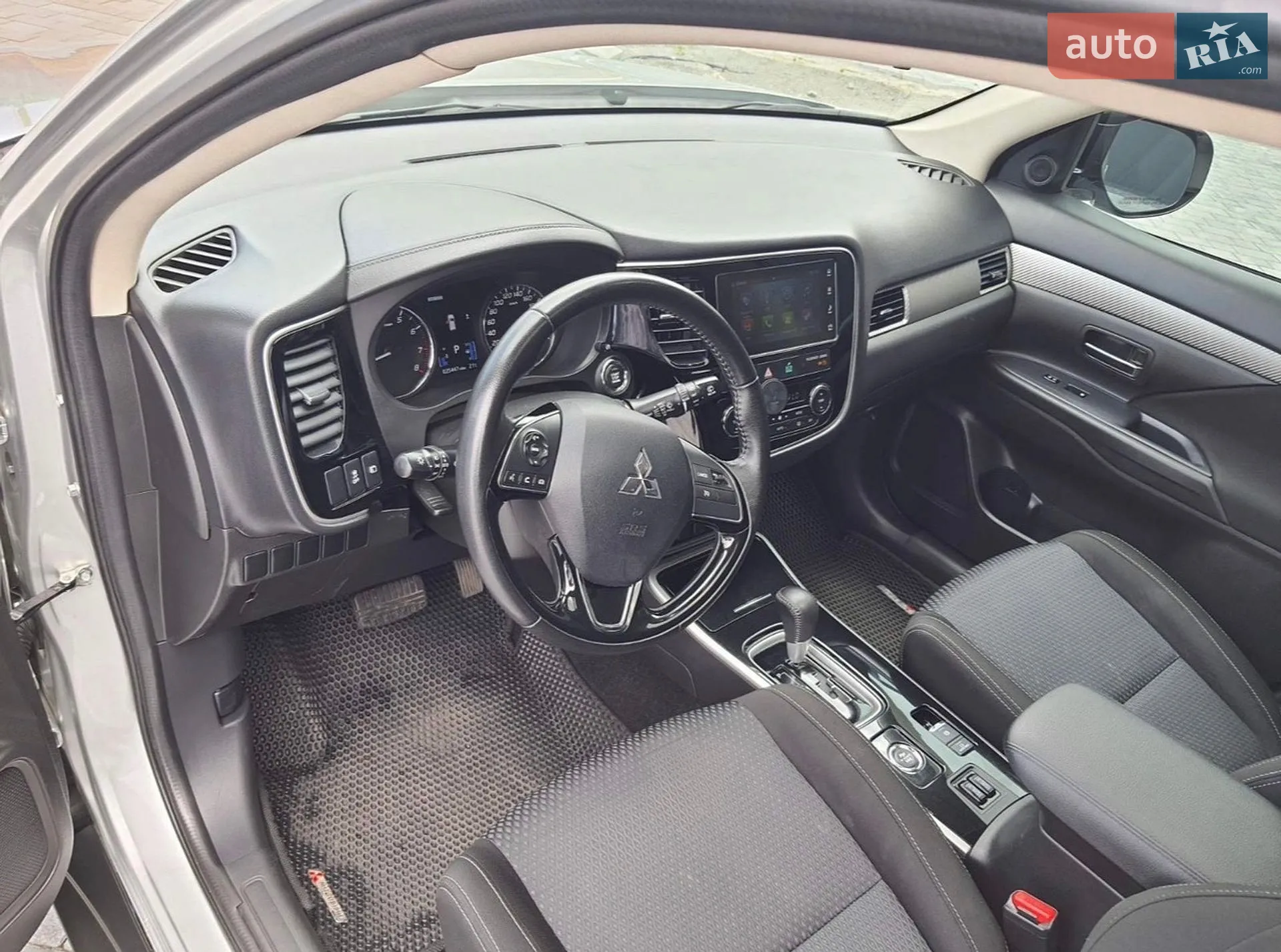 2018 Mitsubishi Outlander - мініатюра 11