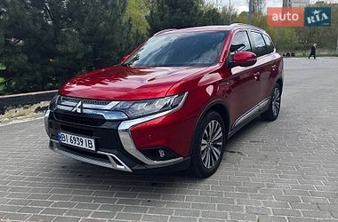 Внедорожник / Кроссовер Mitsubishi Outlander 2019 в Харькове