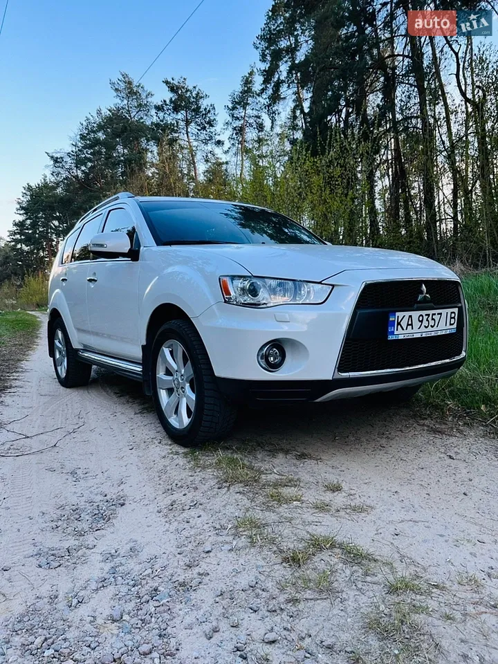2010 Mitsubishi Outlander - мініатюра 29