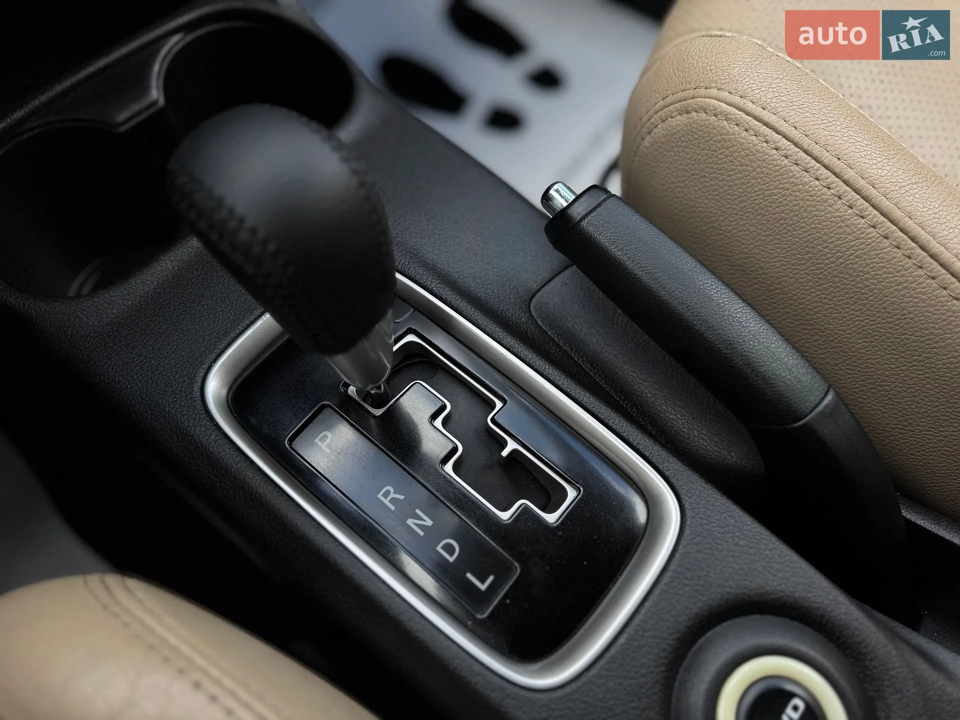 2013 Mitsubishi Outlander - мініатюра 93