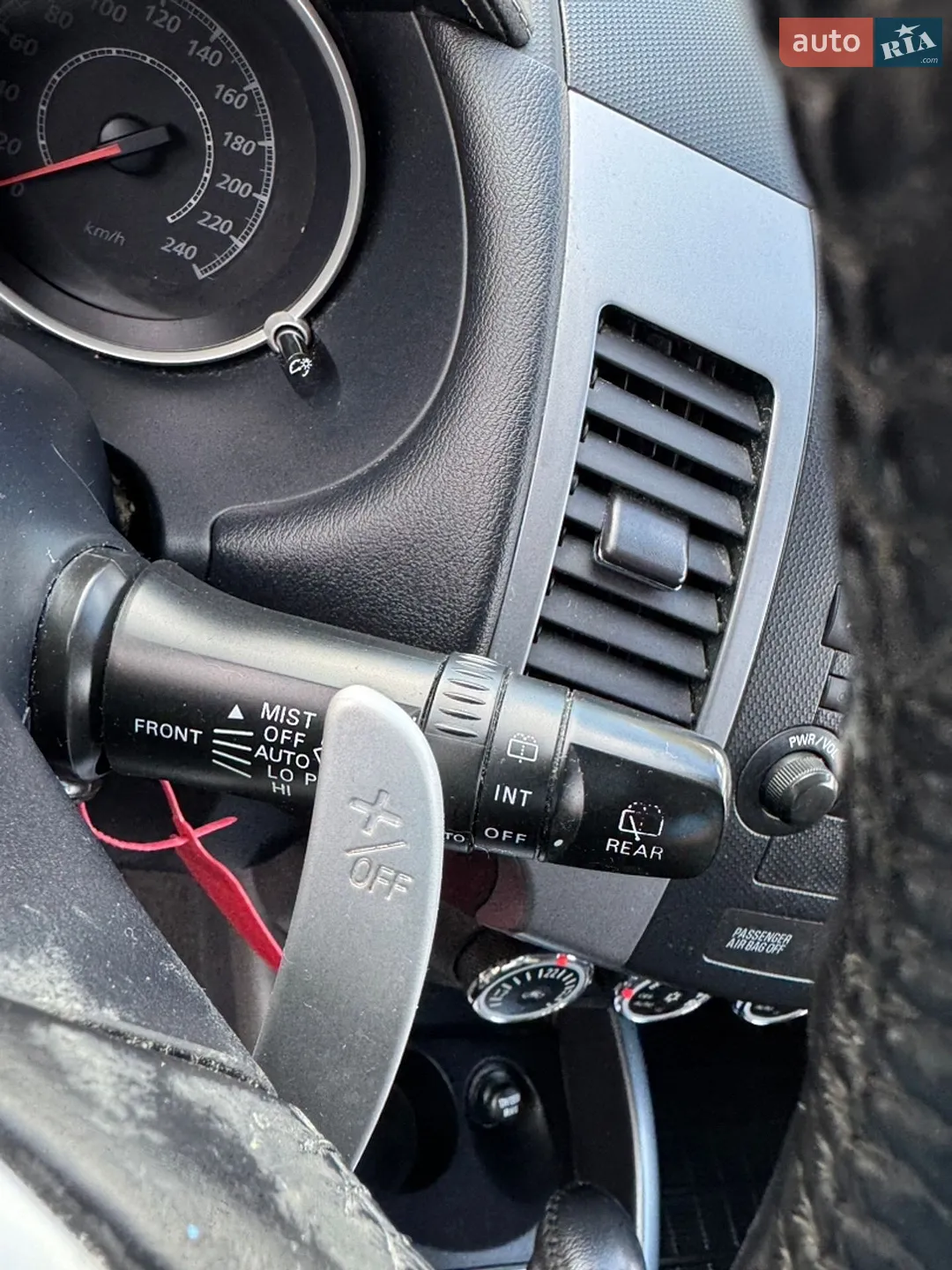 2010 Mitsubishi Outlander - мініатюра 16