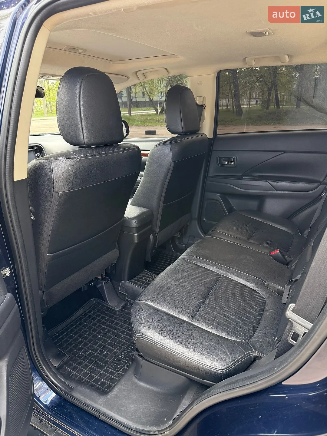 2014 Mitsubishi Outlander - мініатюра 10