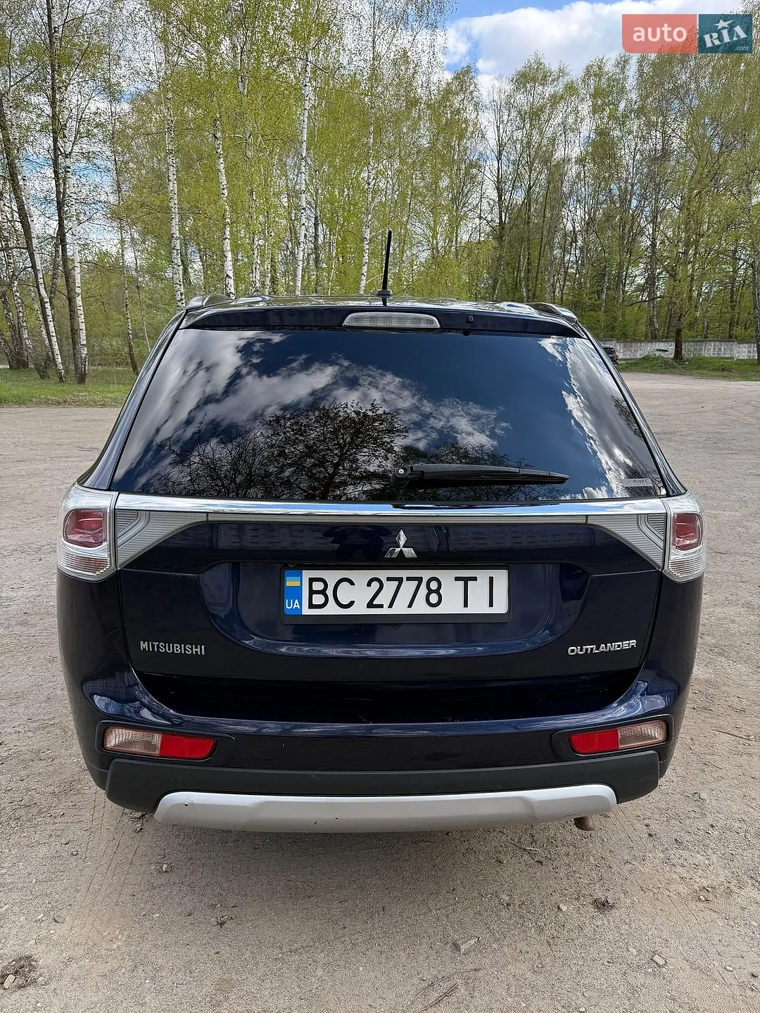 2014 Mitsubishi Outlander - мініатюра 14