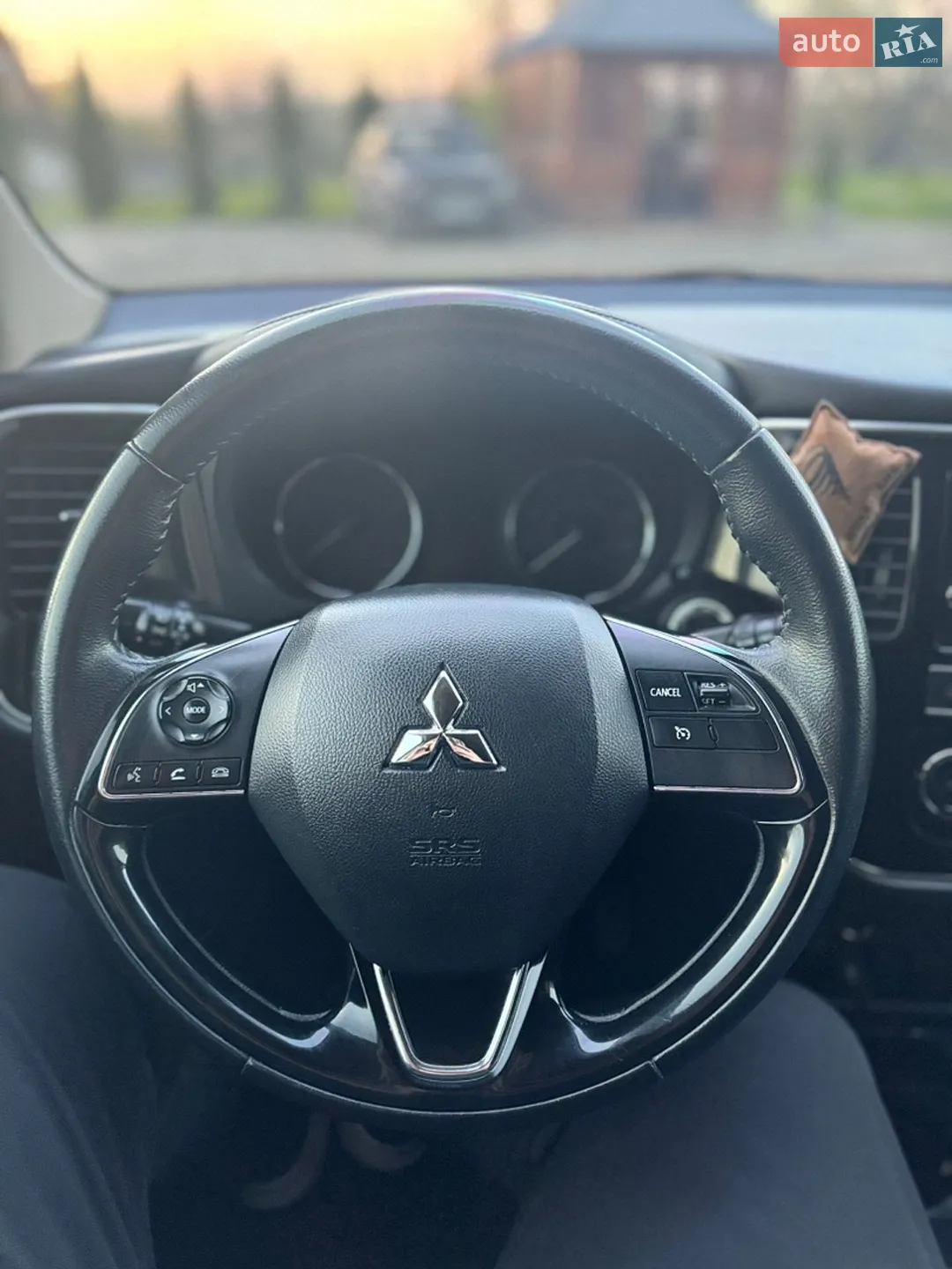 2018 Mitsubishi Outlander - мініатюра 13