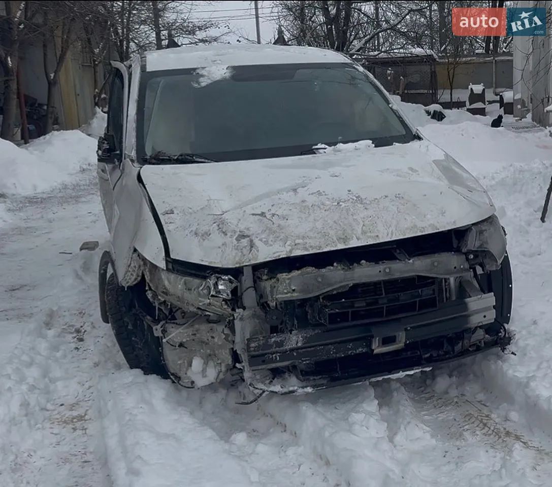 2017 Mitsubishi Outlander - мініатюра 10