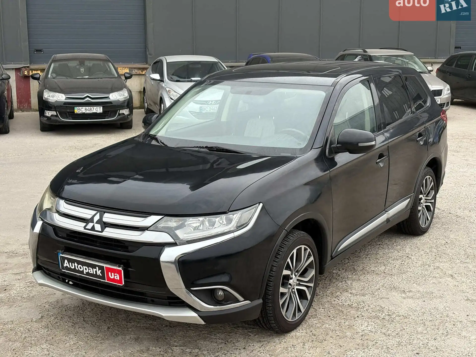 2017 Mitsubishi Outlander - мініатюра 4