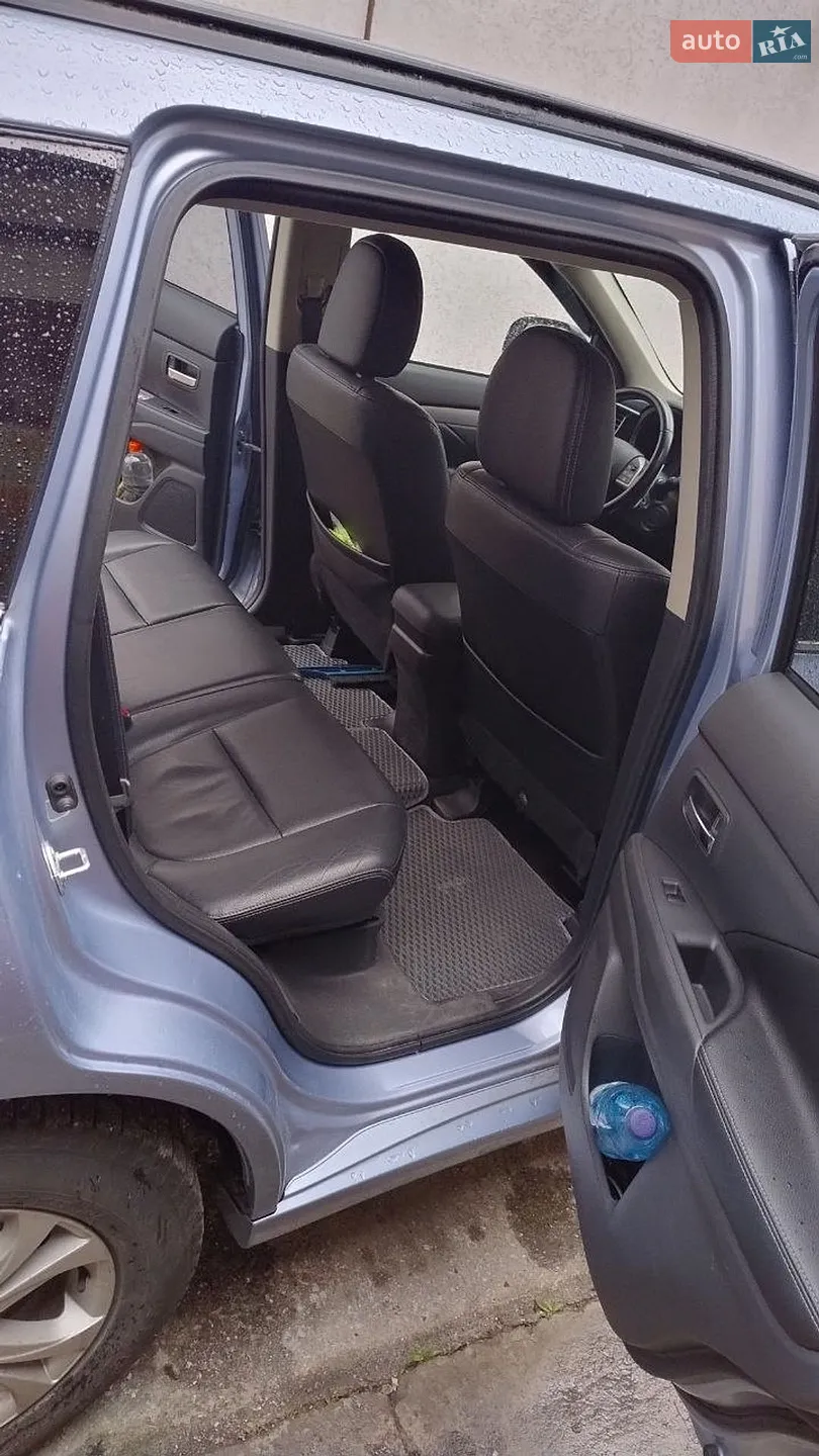2013 Mitsubishi Outlander - мініатюра 9