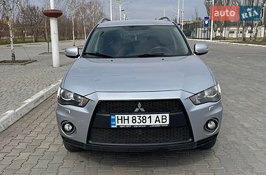 Внедорожник / Кроссовер Mitsubishi Outlander 2010 в Измаиле