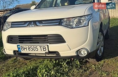 Внедорожник / Кроссовер Mitsubishi Outlander 2012 в Одессе