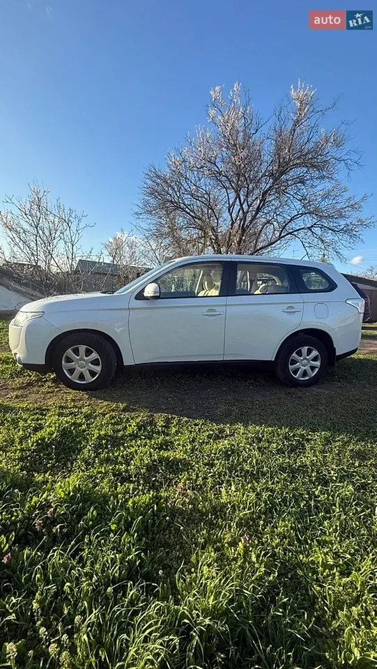 2012 Mitsubishi Outlander - мініатюра 11
