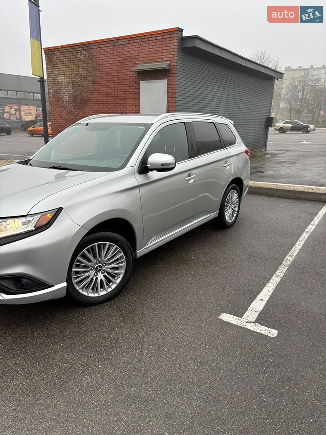 2019 Mitsubishi Outlander - мініатюра 3