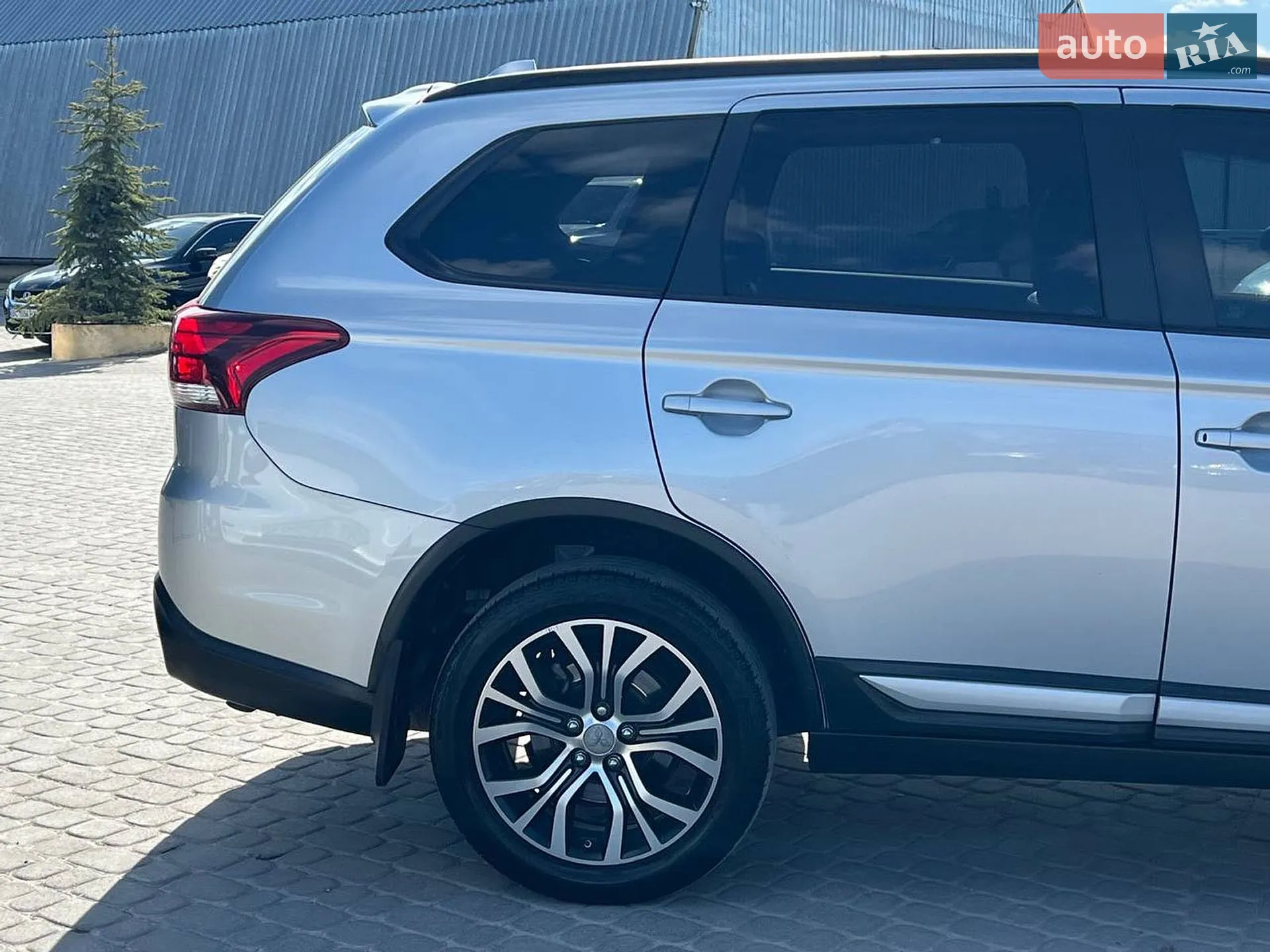 2015 Mitsubishi Outlander - мініатюра 8