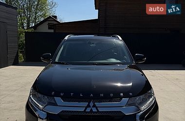 Внедорожник / Кроссовер Mitsubishi Outlander 2020 в Снятине