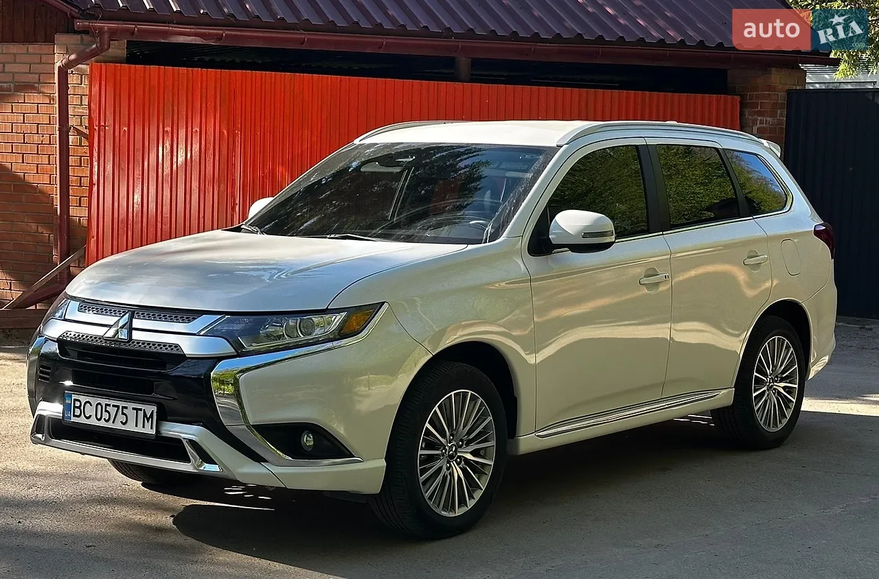 2020 Mitsubishi Outlander - мініатюра 24