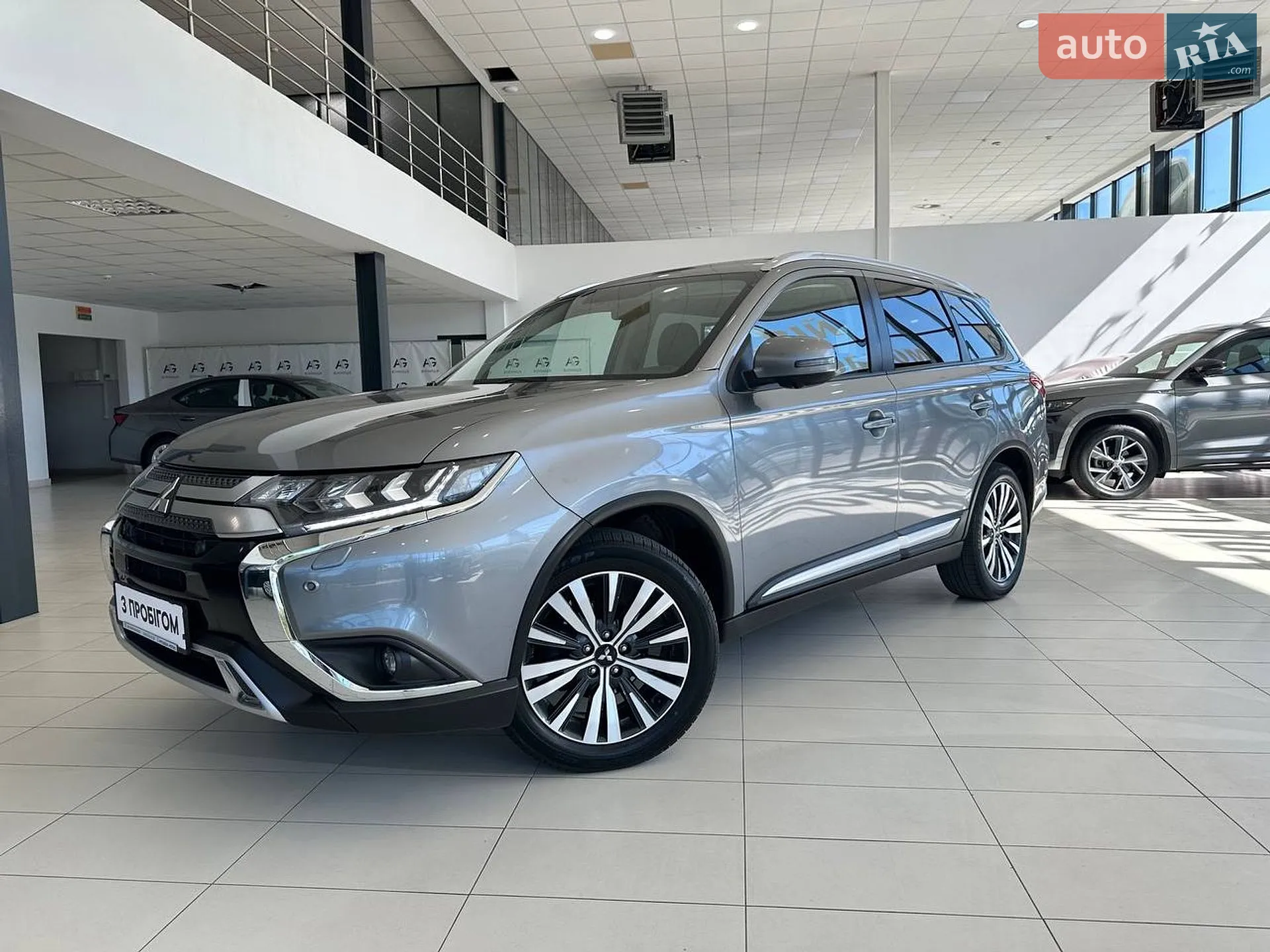 2020 Mitsubishi Outlander - мініатюра 3