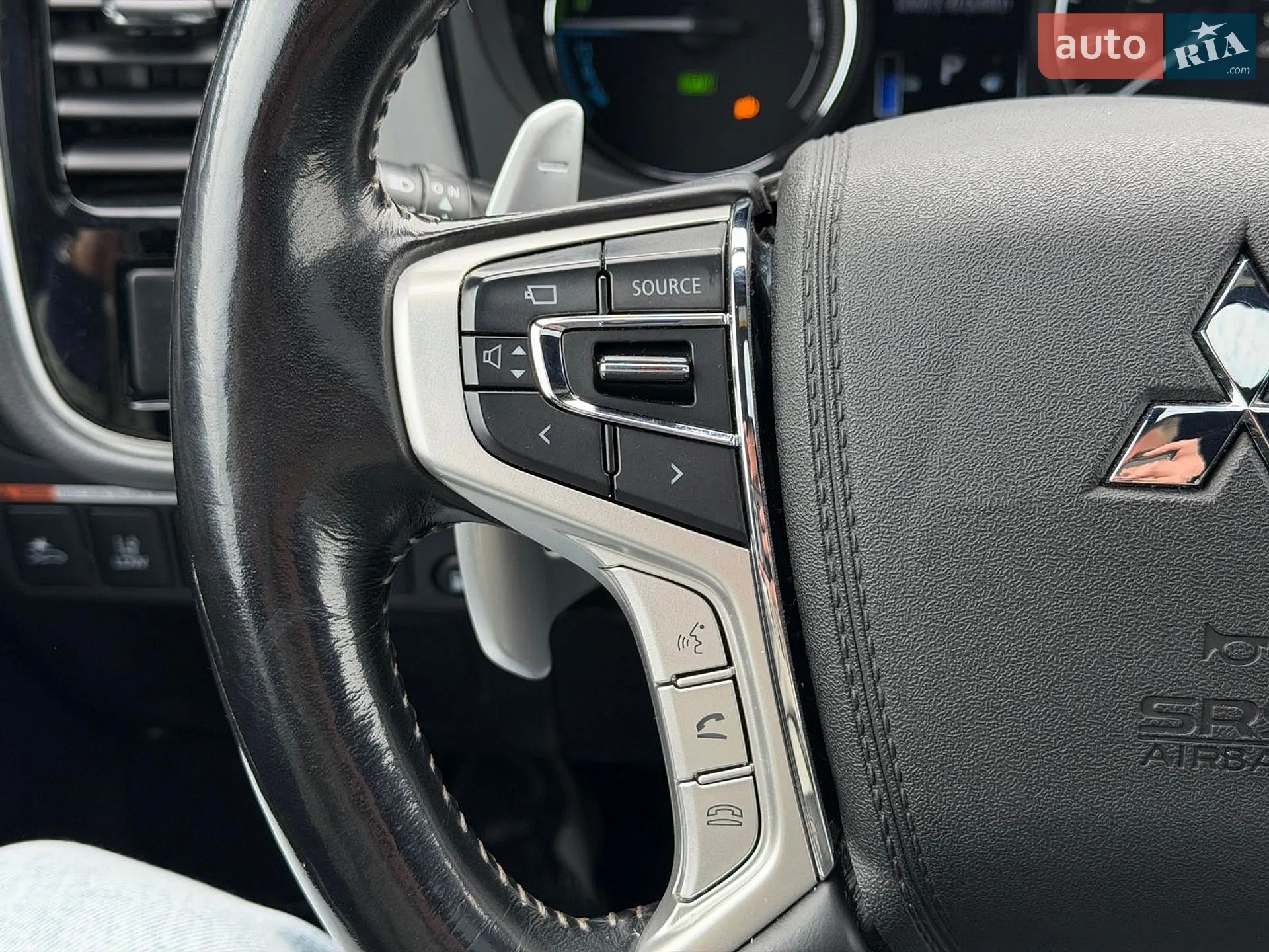 2020 Mitsubishi Outlander - мініатюра 25