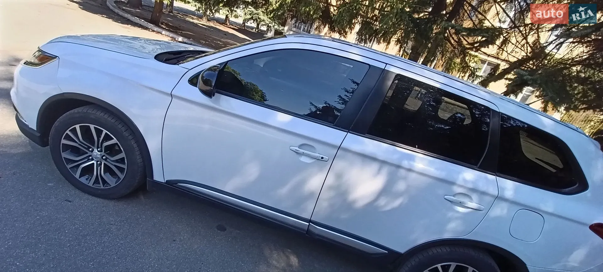 2015 Mitsubishi Outlander - мініатюра 4
