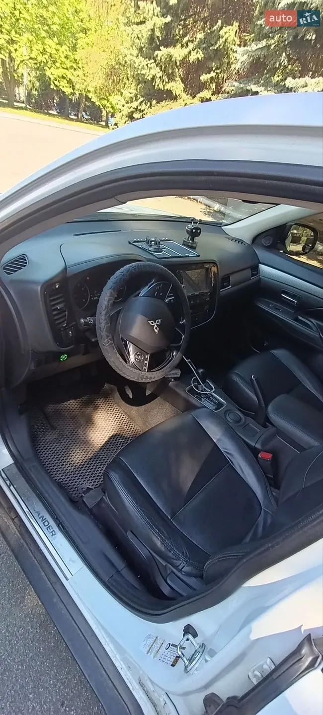 2015 Mitsubishi Outlander - мініатюра 14