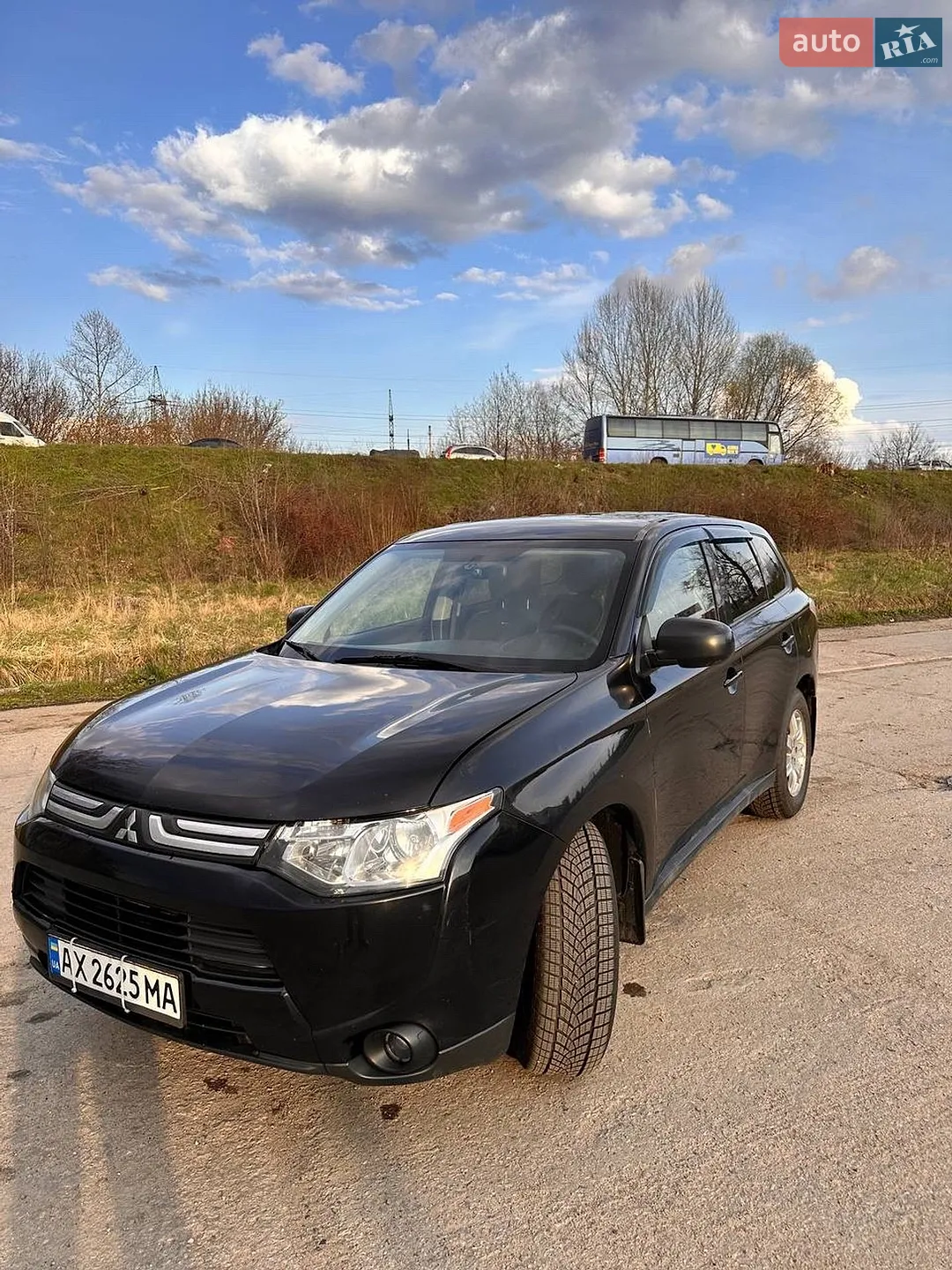 2013 Mitsubishi Outlander - фото 1