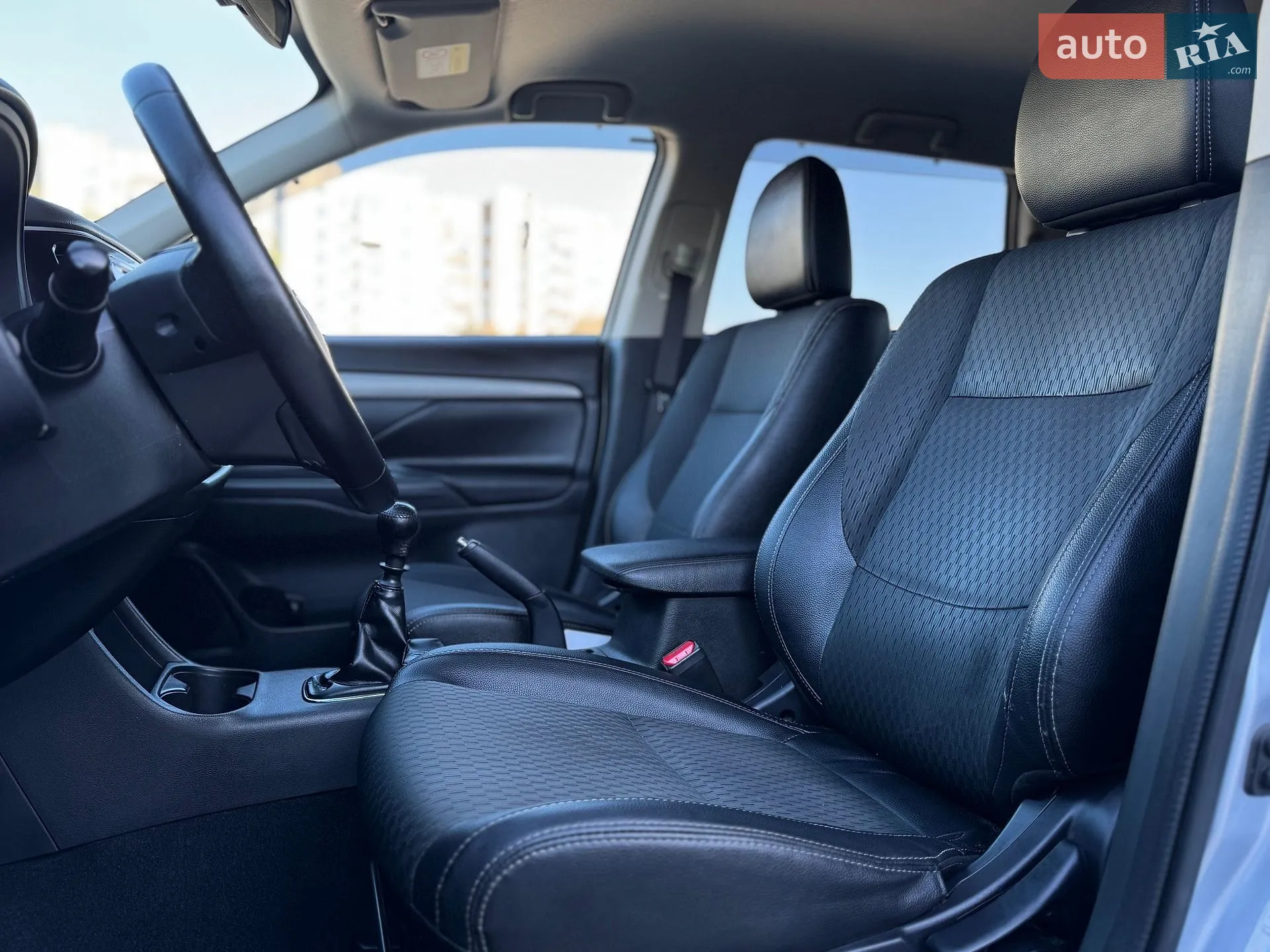 2015 Mitsubishi Outlander - мініатюра 42