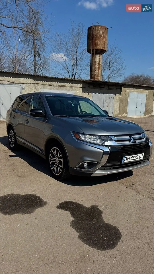 2016 Mitsubishi Outlander - мініатюра 18