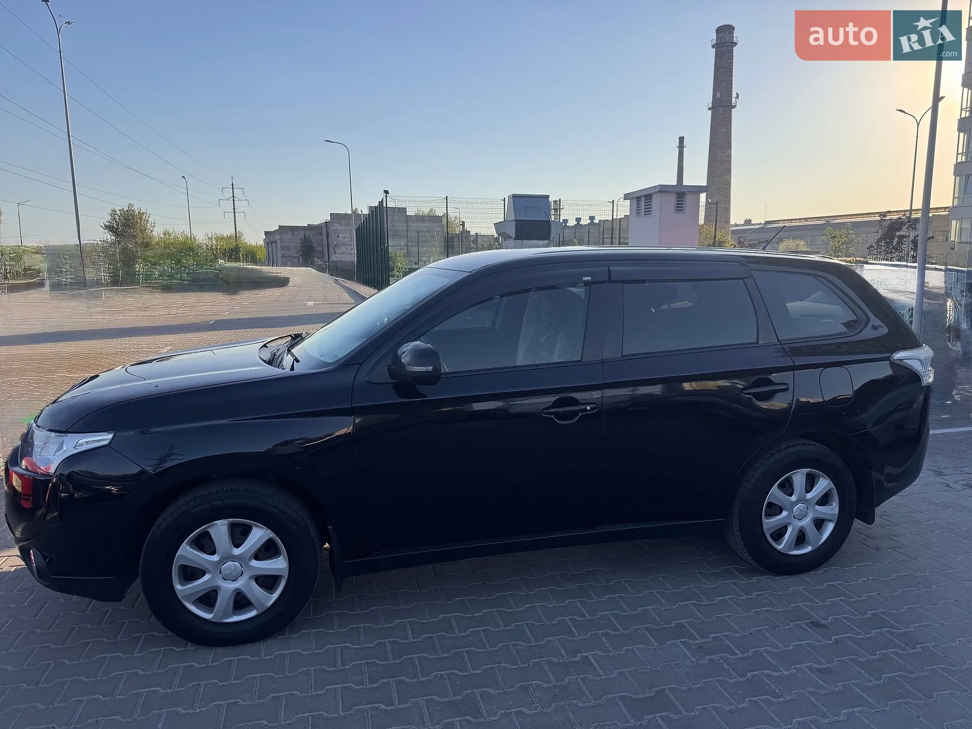 2014 Mitsubishi Outlander - мініатюра 2