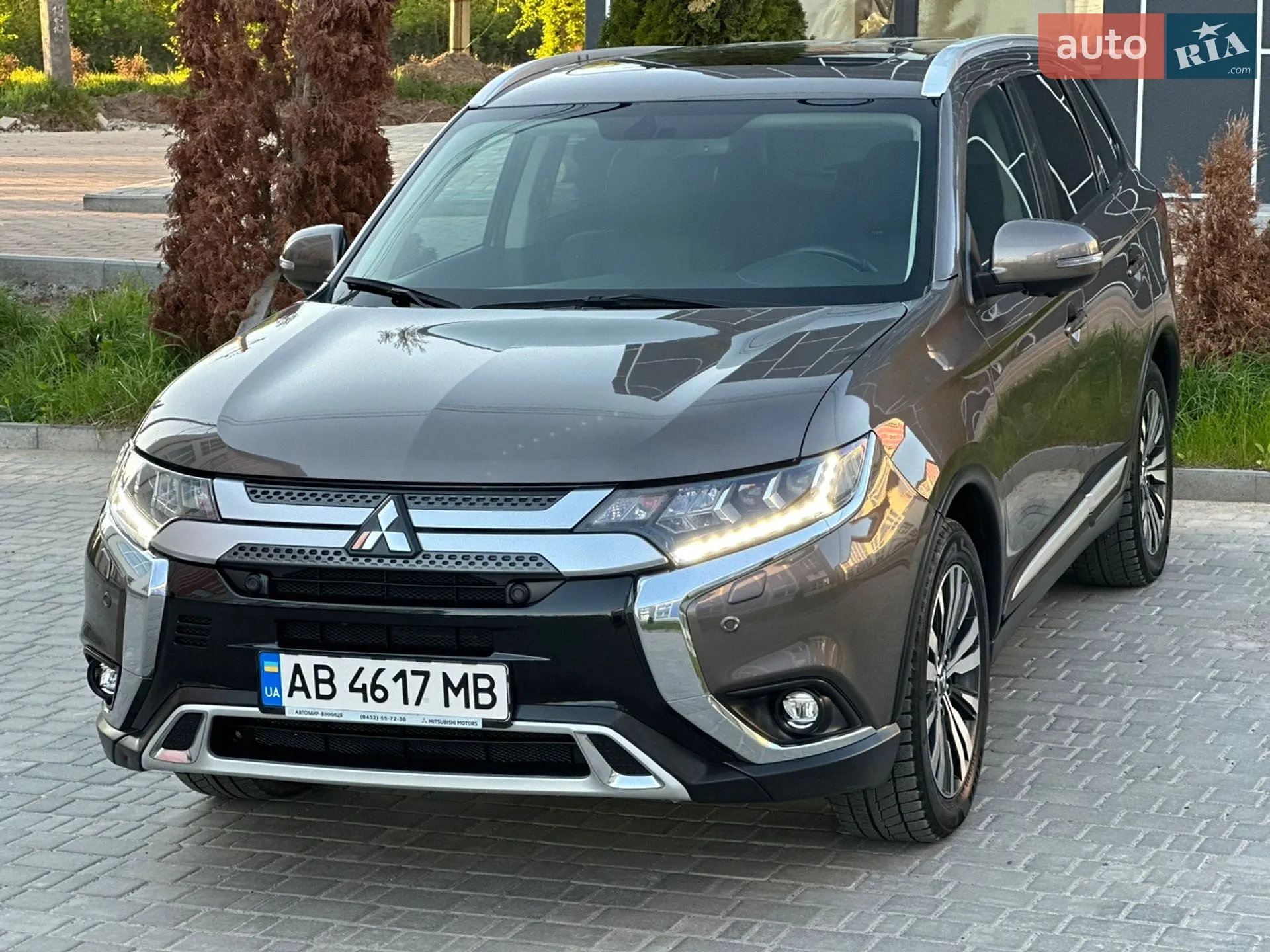 2019 Mitsubishi Outlander - мініатюра 2