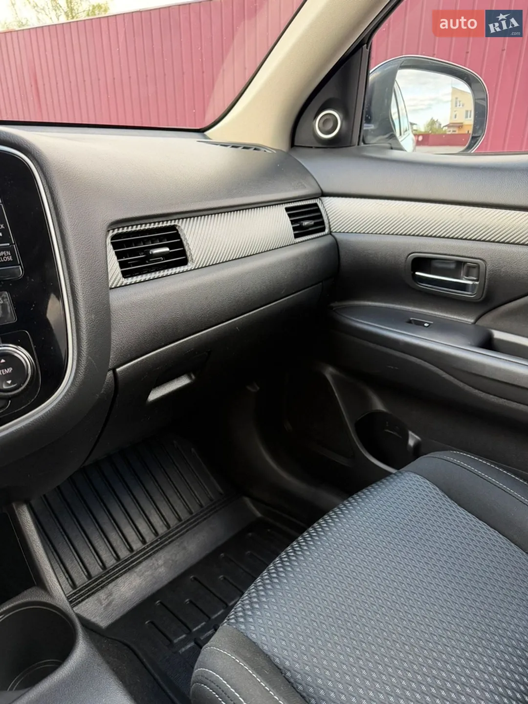 2016 Mitsubishi Outlander - мініатюра 21