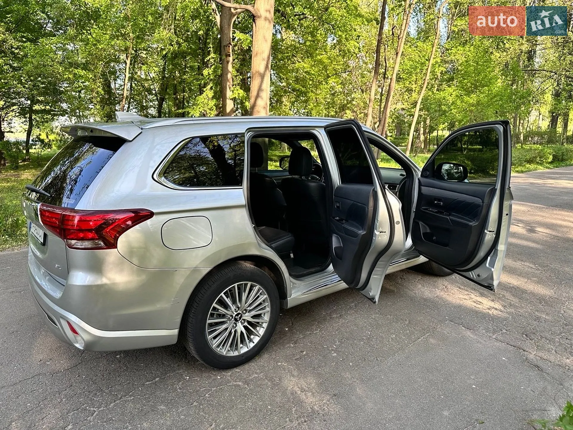 2022 Mitsubishi Outlander - мініатюра 10