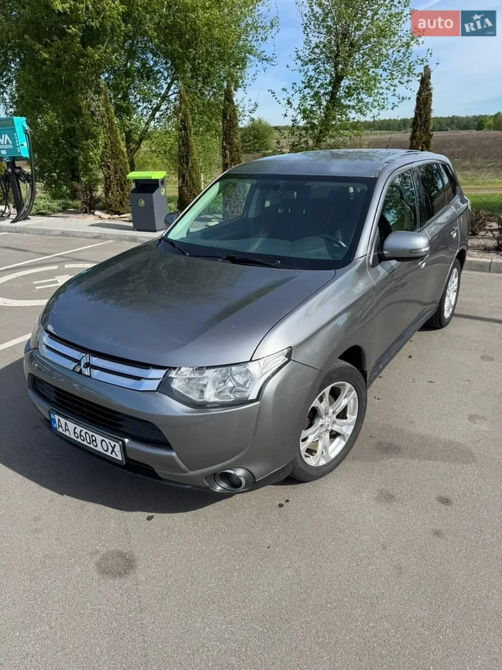 2014 Mitsubishi Outlander - мініатюра 24