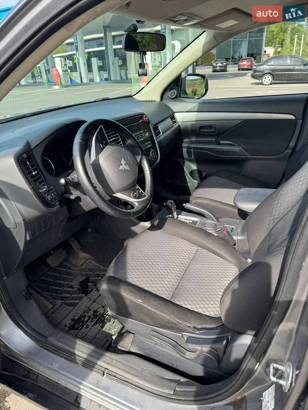 2014 Mitsubishi Outlander - мініатюра 16